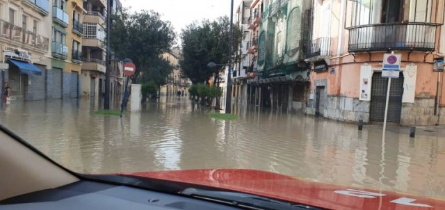 Los municipios de la Vega Baja y el Baix Vinalopó suspenden las clases ante la alerta naranja por lluvias