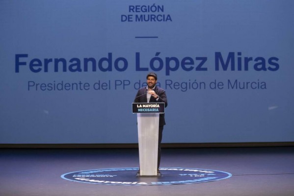 El PP ganaría en siete comunidades, entre ellas la Región, Comunidad Valenciana y Castilla-La Mancha