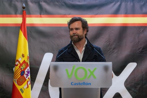 Espinosa de los Monteros carga contra los buques de rescate: 
