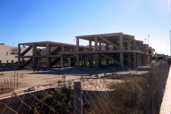 El 'banco malo' pone en venta 23 edificios a mitad construir en la Comunitat