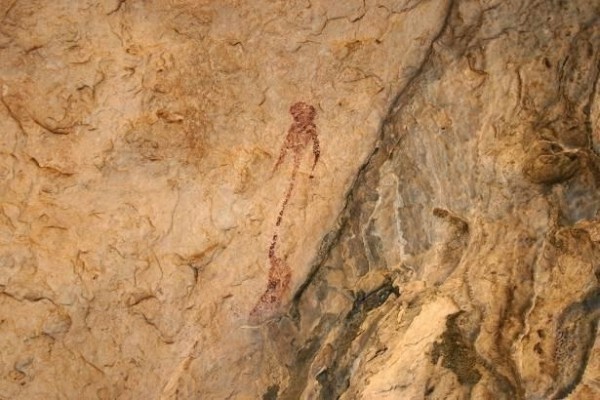 Descubren con un dron unas pinturas rupestres de hace 7.000 años en una cueva inaccesible