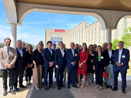 El consejo asesor de la CEV visita la fábrica de Heineken en Quart de Poblet