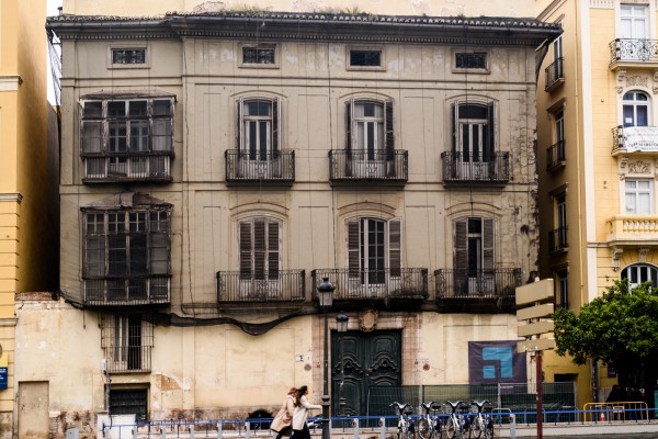 València desbloquea la compra del Palacio de Montortal tras un acuerdo con Manuel Broseta