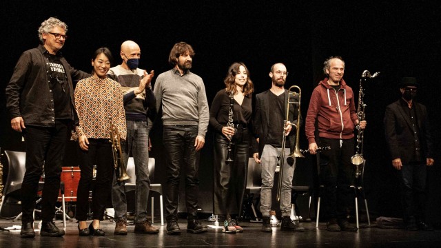 Músics de Castelló creen micro-actuacions simultànies i improvisades en el Castell Vell