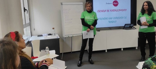 Más de 80 mujeres víctimas de violencia encuentran trabajo con 'Iluminando el empleo' 