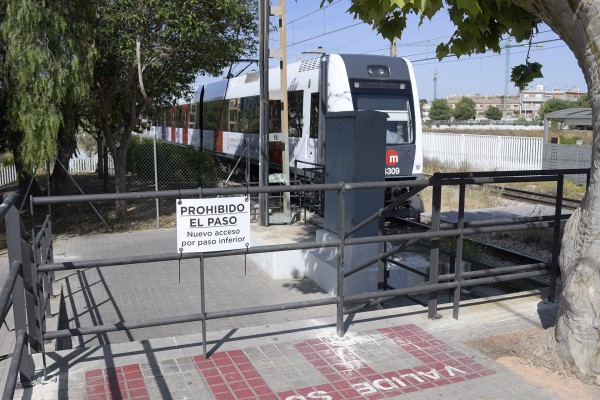 Paiporta ya tiene un paso inferior de metro que mejorará la seguridad de la estación
