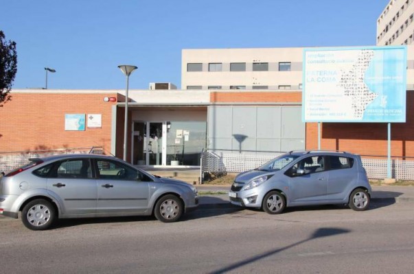 CSIF promueve una campaña de firmas en La Coma para reabrir con seguridad el consultorio 
