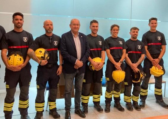 Alicante incorpora ocho bomberos y cierra una plantilla de 179 efectivos