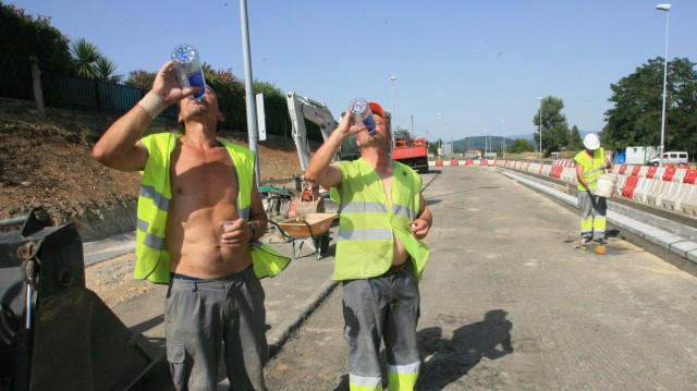 Trabajar en días de calor extremo: así afecta la nueva ley