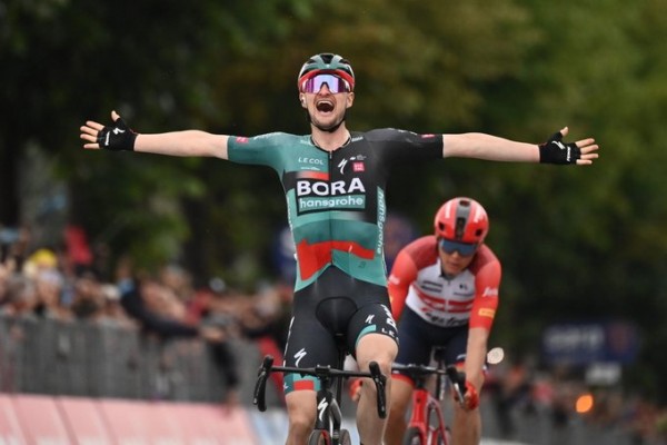 Nico Denz gana la duodécima etapa del Giro