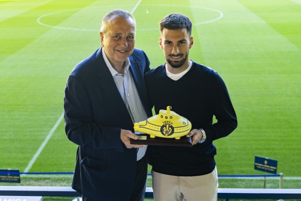 Baena encabeza a los canteranos homenajeados por su década en el Villarreal