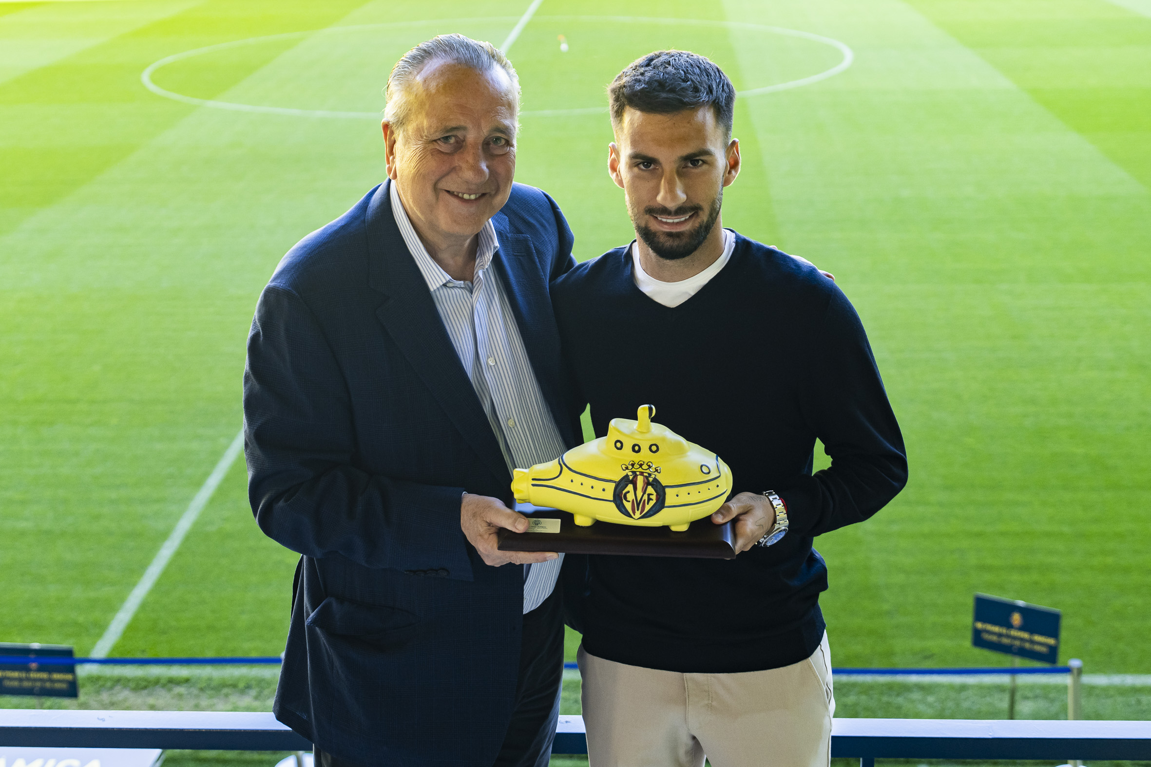 Baena encabeza a los canteranos homenajeados por su década en el Villarreal