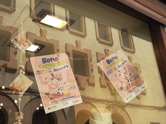 Más de 500 establecimientos se suman a la campaña del bono comercio en Alicante