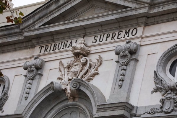 El TS fija que los cónyuges divorciados se beneficien del mismo trato en el IRPF por la venta de la casa común
