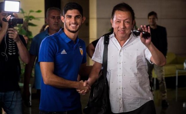 La Fiscalía de Portugal registra el domicilio de Guedes por su traspaso al Valencia CF
