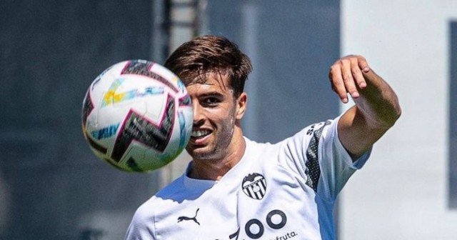 Cavani, Hugo Duro, Kluivert y Marí, cuatro opciones para el ‘nueve’ ante el Real Madrid