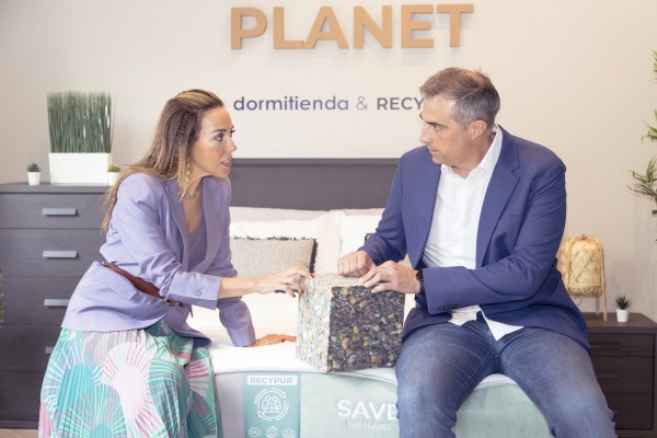 Dormitienda se alía con Recypur para que ningún colchón acabe en el vertedero


