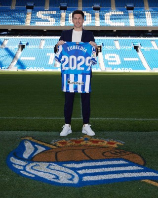 El defensa Igor Zubeldia renueva con la Real Sociedad hasta 2029
