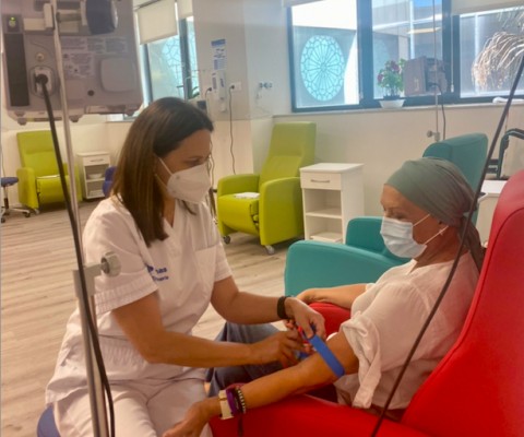 Humanizar el tratamiento del cáncer, clave para reducir el impacto de la enfermedad en las personas
