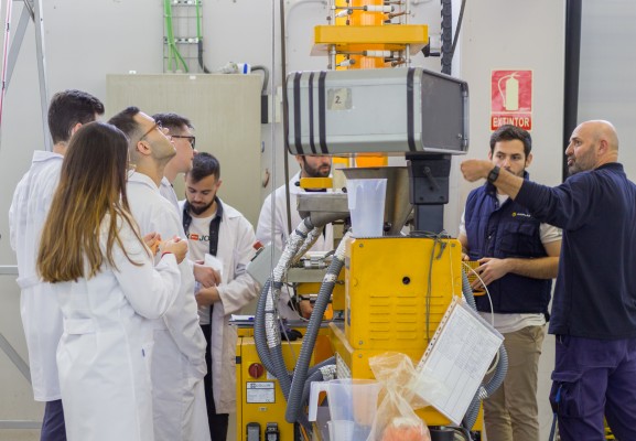 El Máster de Aimplas y la UPV sobre Materiales Poliméricos tiene una empleabilidad del 70%
