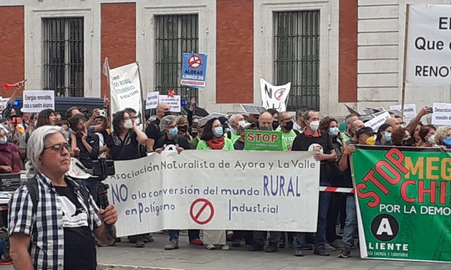 Ecologistas de Ayora-Cofrentes protestarán contra la instalación de plantas fotovoltaicas