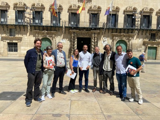 Compromís presenta su decálogo 