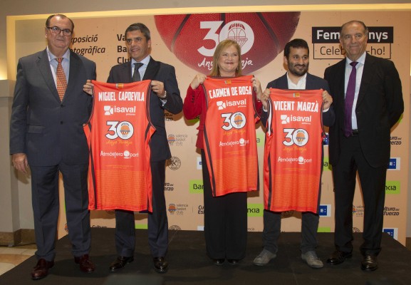 Valencia Basket revive sus treinta años de historia en una exposición fotográfica
