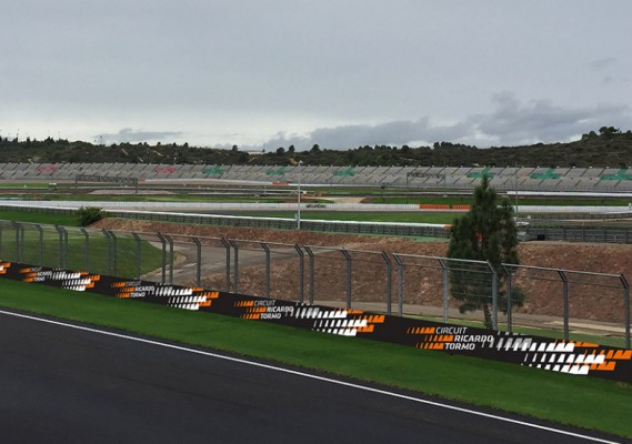 Pepe Gimeno deja huella con la nueva imagen gráfica del Circuit Ricardo Tormo