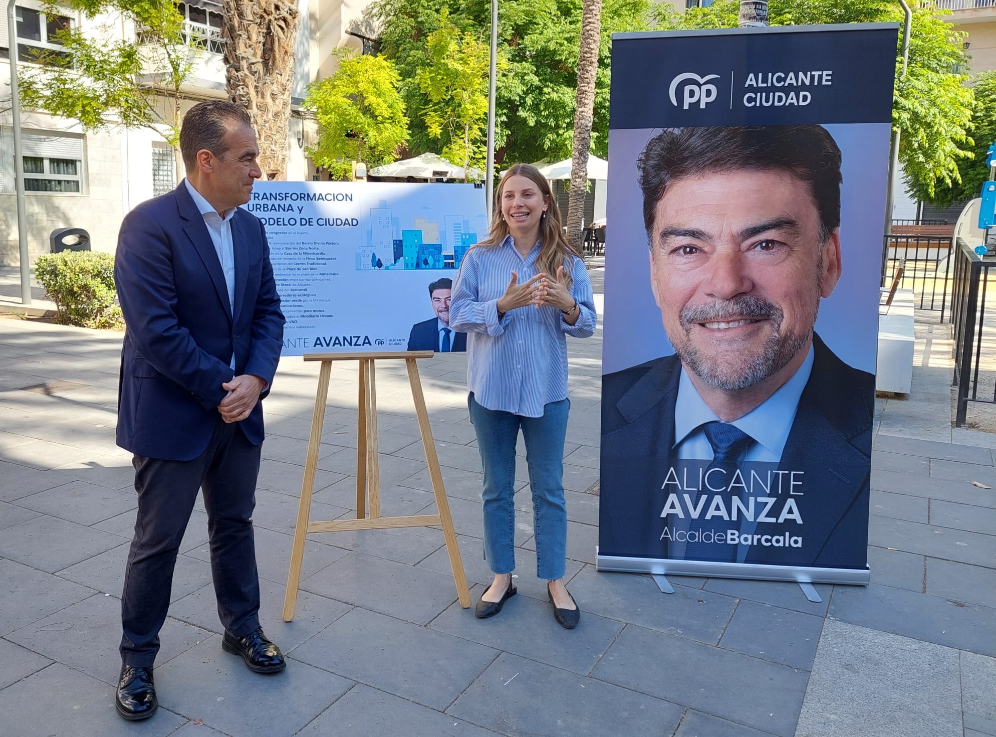 El PP de Alicante presenta el centro de congresos como referente de la transformación urbana