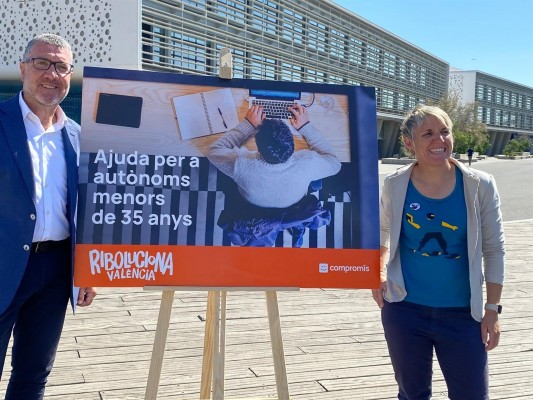 Compromís promete una exención en la cuota de autónomos para menores de 35 en su primer año