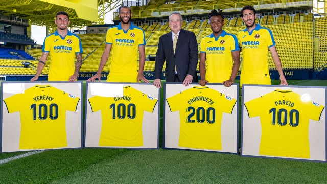 El Villarreal homenajea a sus centenarios de esta temporada
