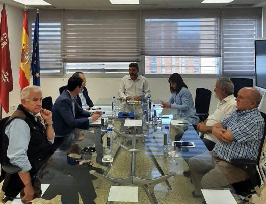 Agricultores y Gobierno regional buscan soluciones para aumentar la rentabilidad del albaricoque