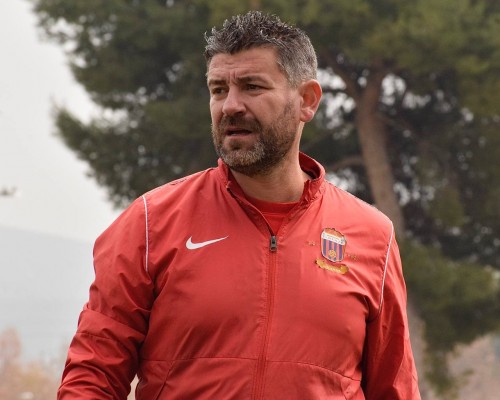 El ascenso directo está difícil, pero no imposible para el Eldense de Fernando Estévez