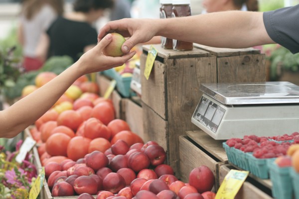 ¿Cómo tomamos las decisiones de compra? La culpa es de los olores corporales de los demás