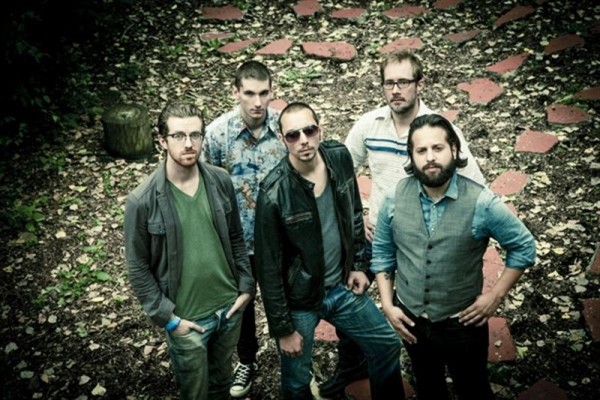 Los norteamericanos Hollis Brown presentarán '3 Shots' en Valencia