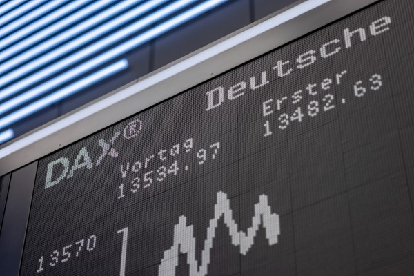 Caminos opuestos del índice alemán Dax y el sector industrial teutón