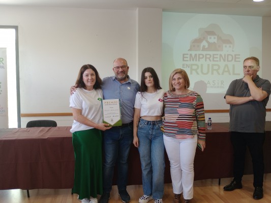 El Centro Social de La Baia acoge la entrega de premios al emprendimiento rural en Elche