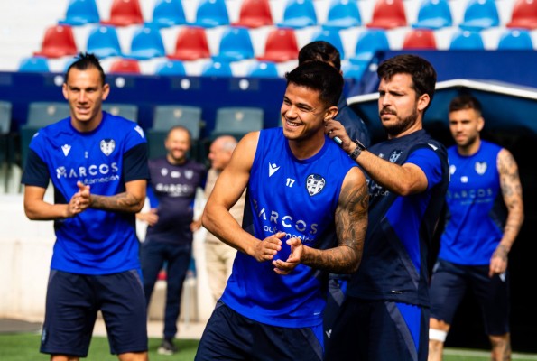 Brugué ya trabaja con el equipo tras cuatro meses y medio lesionado
