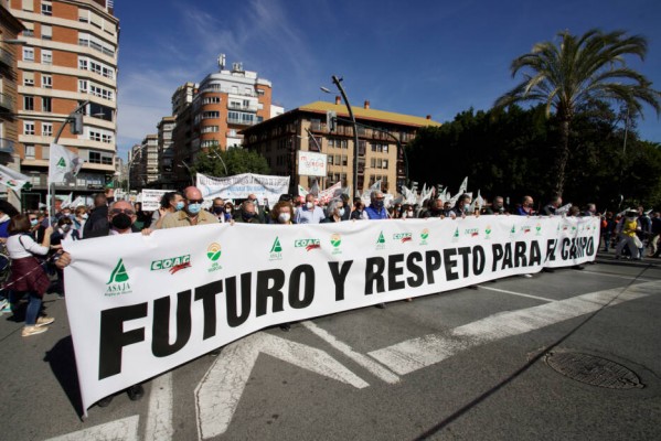Por nuestra tierra y nuestra gente