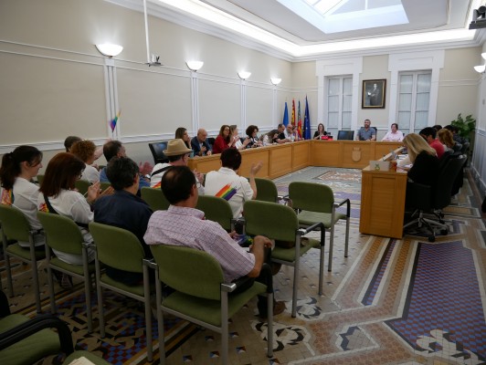 Crevillent da luz verde al I Plan LGTBIQ+ y al Plan Estratégico de Servicios Sociales