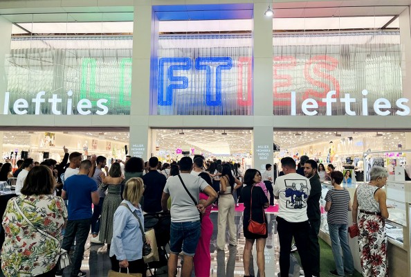 L’Aljub en Elche inaugura la primera tienda Lefties digital store de la Comunitat Valenciana