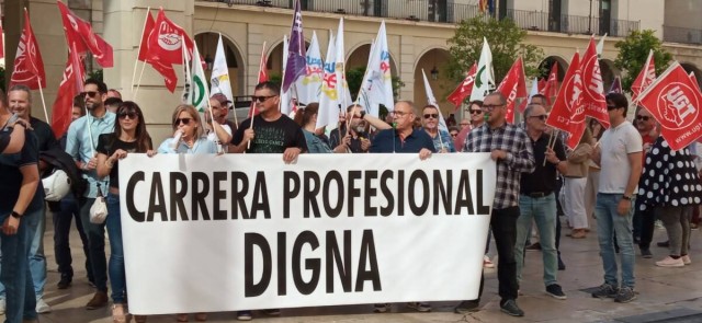 CCOO, SEP y FESEP ratifican su plante ante el bipartito de Alicante por el sistema de ascensos 