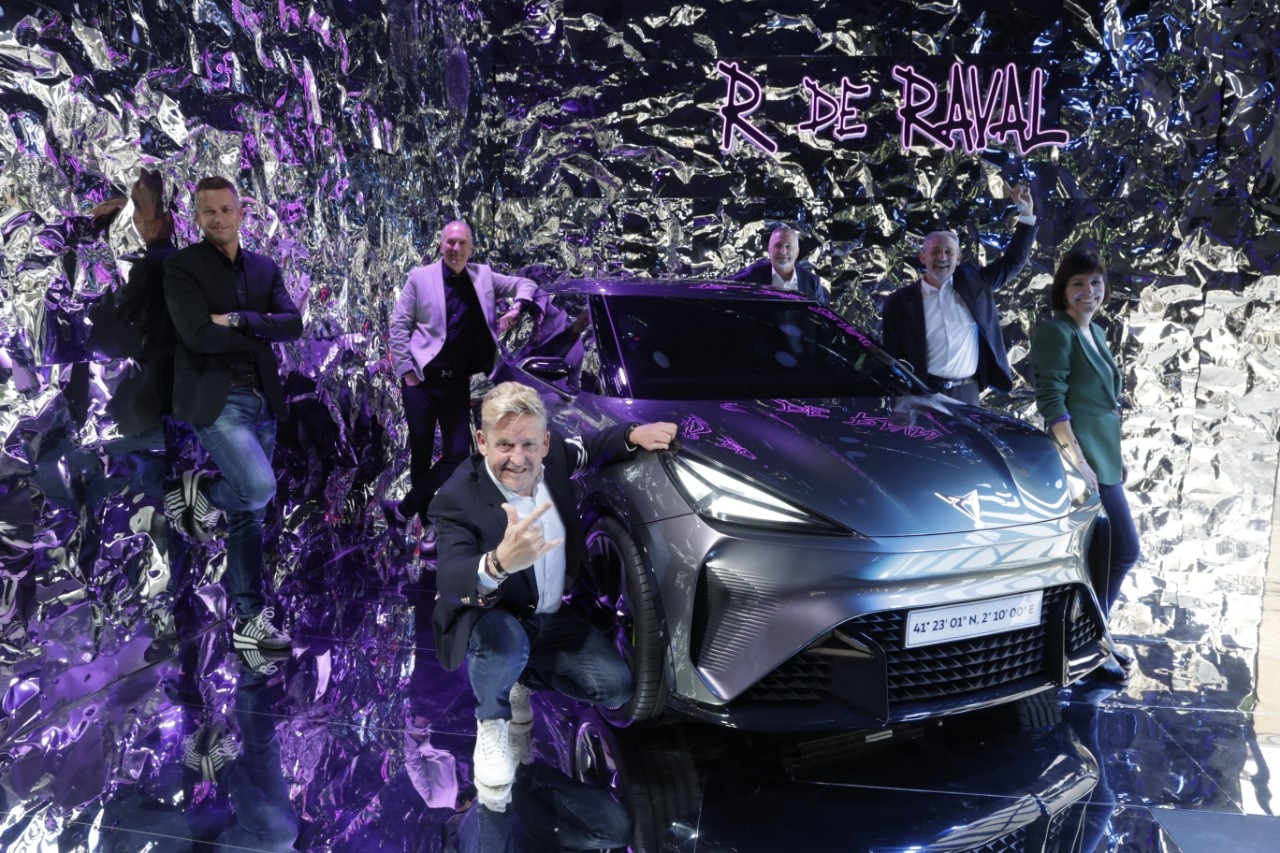 CUPRA revela el nombre de su eléctrico urbano, CUPRA Raval, en el Automobile Barcelona
