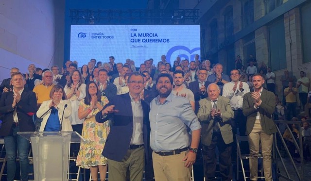 Ballesta (PP) presenta su ejército para conquistar las pedanías de Murcia: 