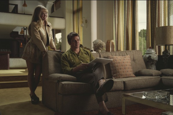 'Black Mirror' transforma una mansión de L’Eliana en la residencia futurista de un astronauta 


