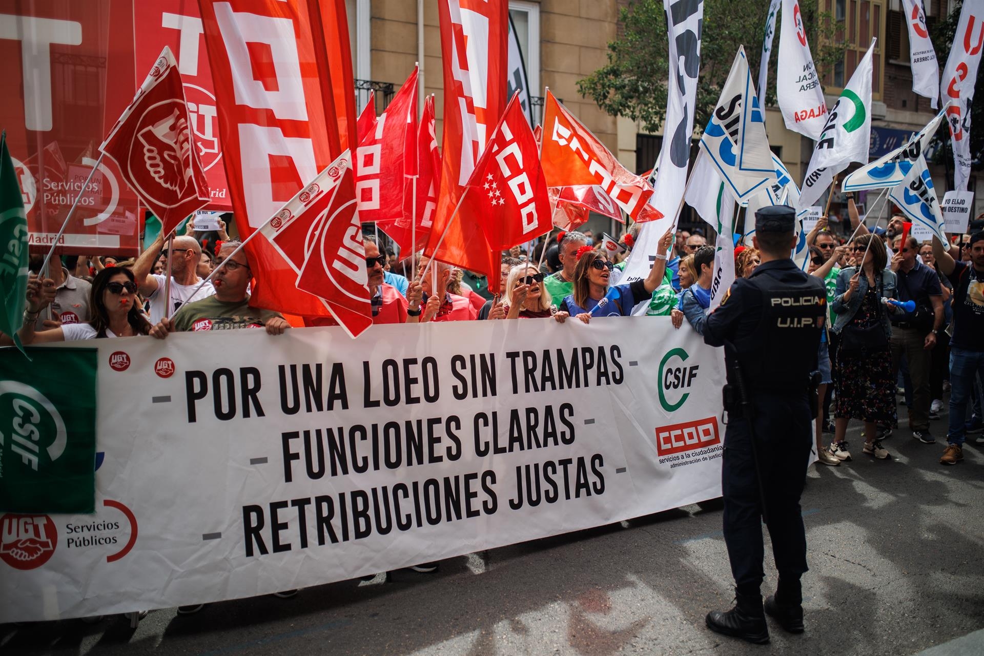 Funcionarios de Justicia amenazan con huelga total desde el 22 de mayo si el Gobierno no hace una oferta económica
