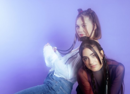 Lisasinson hacen 'Mochis' en su nuevo single