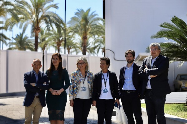 Peris defiende elevar la edad de obligación escolar hasta los 18 años para acabar con el absentismo