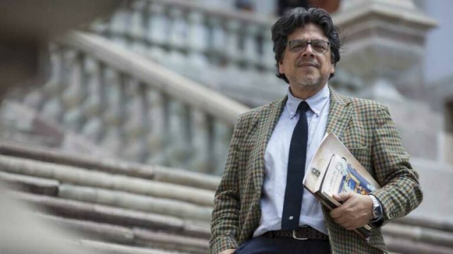 La UA y la UMH abordan el oficio de escribir en un seminario con Ignacio Elguero o Fernando Iwasaki