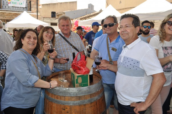 Los sabores más tradicionales llegan a la novena Fira del Vi de les Useres con una veintena de carpas